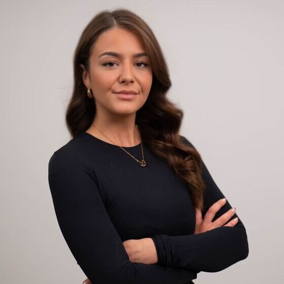 Celina Schinzig – Kursmanagement und Organisation beim IRHT